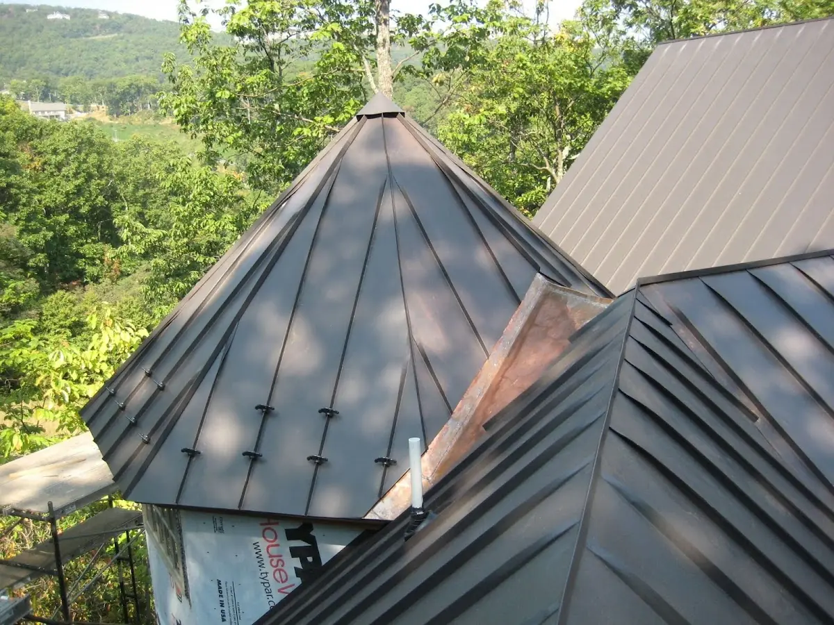 Professional Gutter Cleaning by Craftsman Roofing in Seal Beach